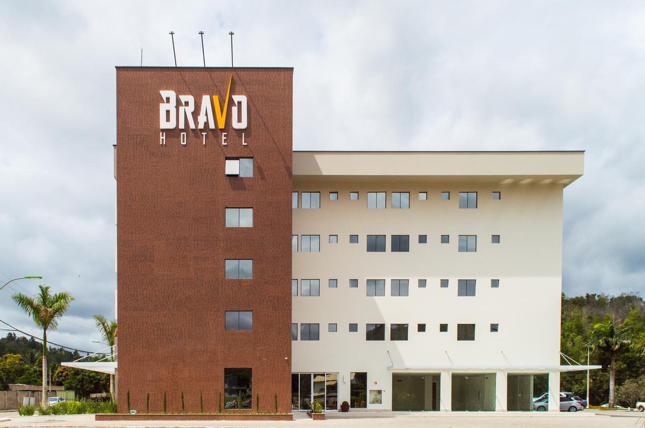 Bravo Hotel João Neiva Exterior foto